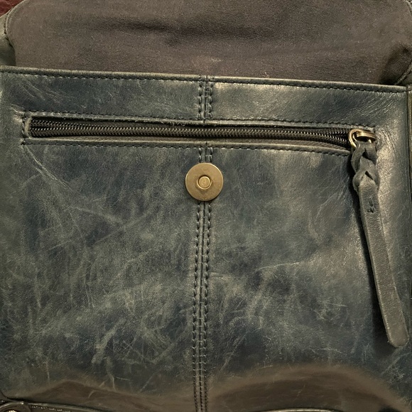 Navy embossed leather backpack. Distressed look. - Picture 5 of 5